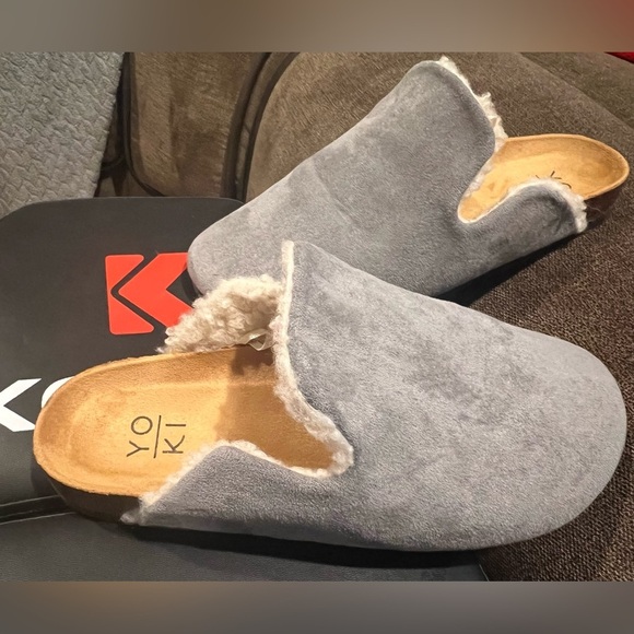Yoki Faux Suede women’s grey slip on mules, Sherpa lined, cork sole
Size 10 - Picture 2 of 8